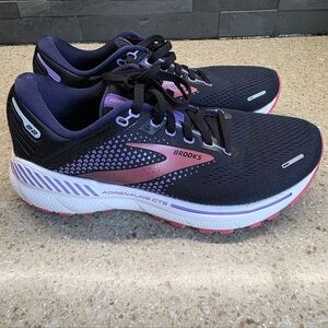 Brooks Women's Black and Purple Athletic Shoes